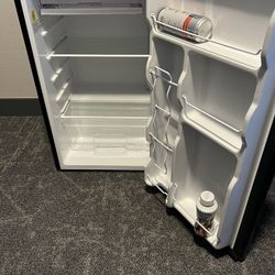 32” Mini Fridge with Freezer