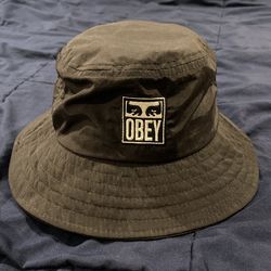 Bucket hat
