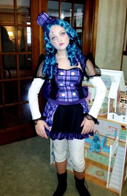 Halloween Broken Doll Costume, size M, wig is included