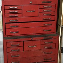 MAC TOOLS  MODEL-MB510  TOP CHEST  WITH MAC TOOLS -MODEL  MB520  BOTTOM ROLLAWAY 