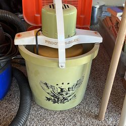 1970’s Proctor-Silex ice cream maker vintage