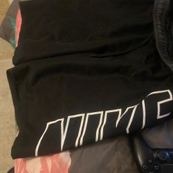 Nike Shorts  Men’s Medium 40$