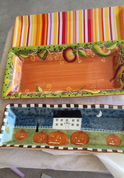 3 different platters.  Kitchen, dinnerware