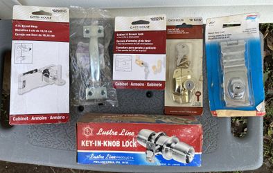 DOOR KNOBS & ACCESSORIES 