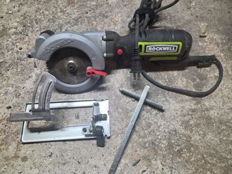 Compact circular saw