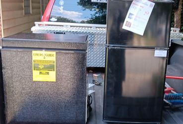 Mini refrigerator and freezer