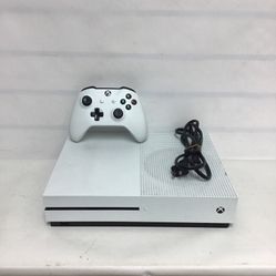 Fully Functioning Xbox One S Game System 1 TB HDMI Cord , Controller , Power Cord All Included 