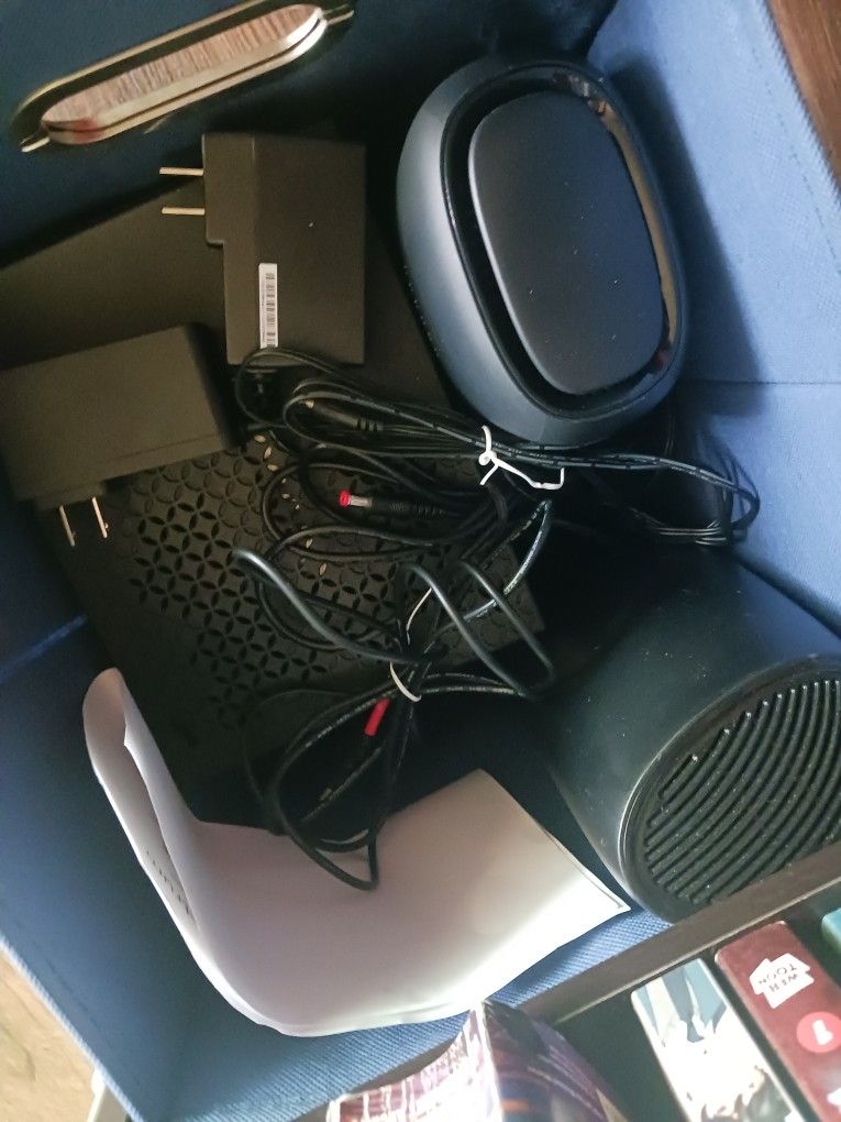 Internet Routers & Modems