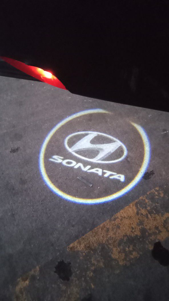 Hyunday Sonata Door Logo Lights