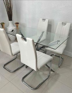 Dining set - Juego de Comedor.