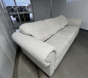 LARGE SOFÁ W QUEEN BED /SOFA CON CAMA QUEEN ‼️