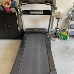     NordicTrack Treadmill 