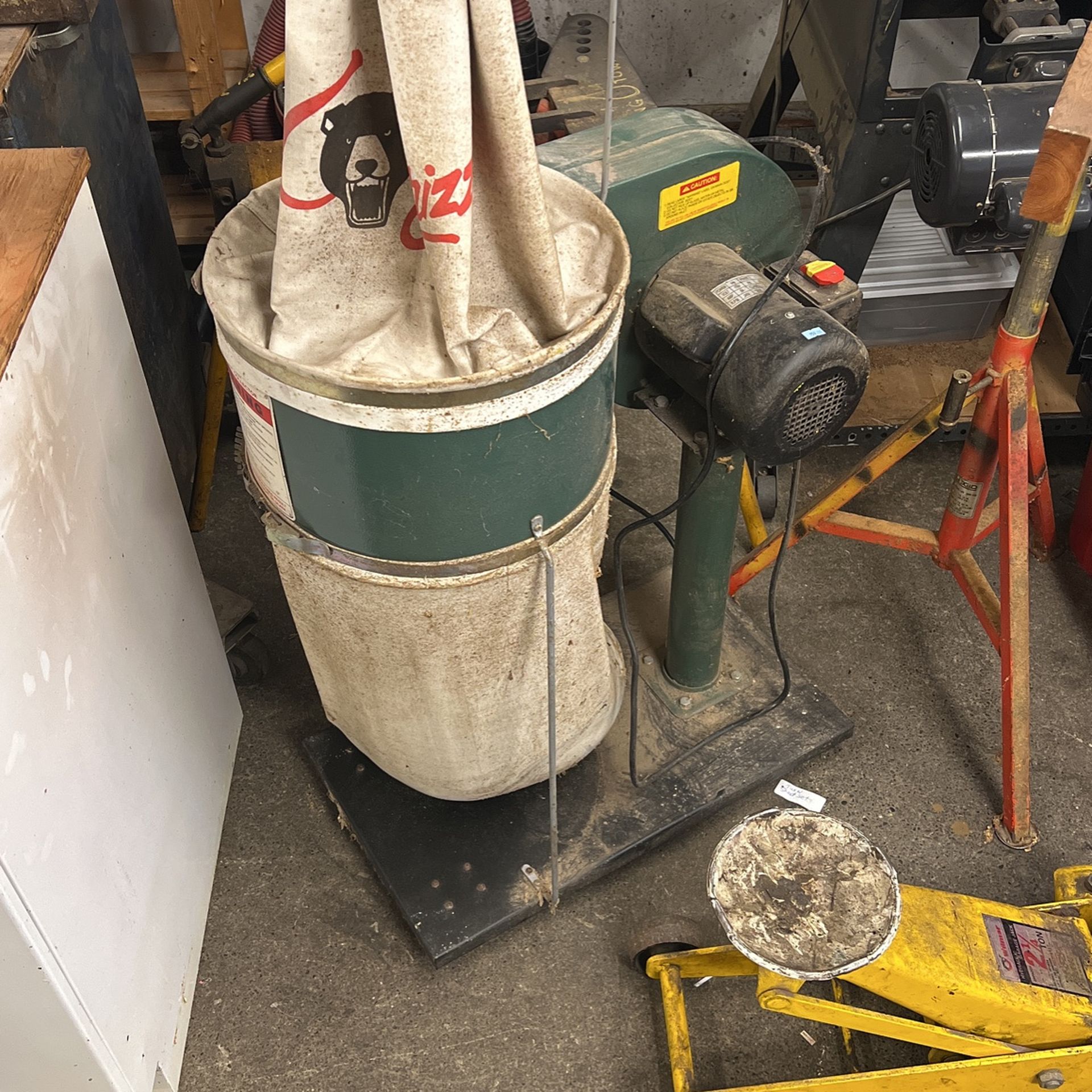Grizzly Dust Collector