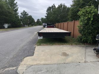 40ft. Gooseneck Trailer w/ Tie Downs