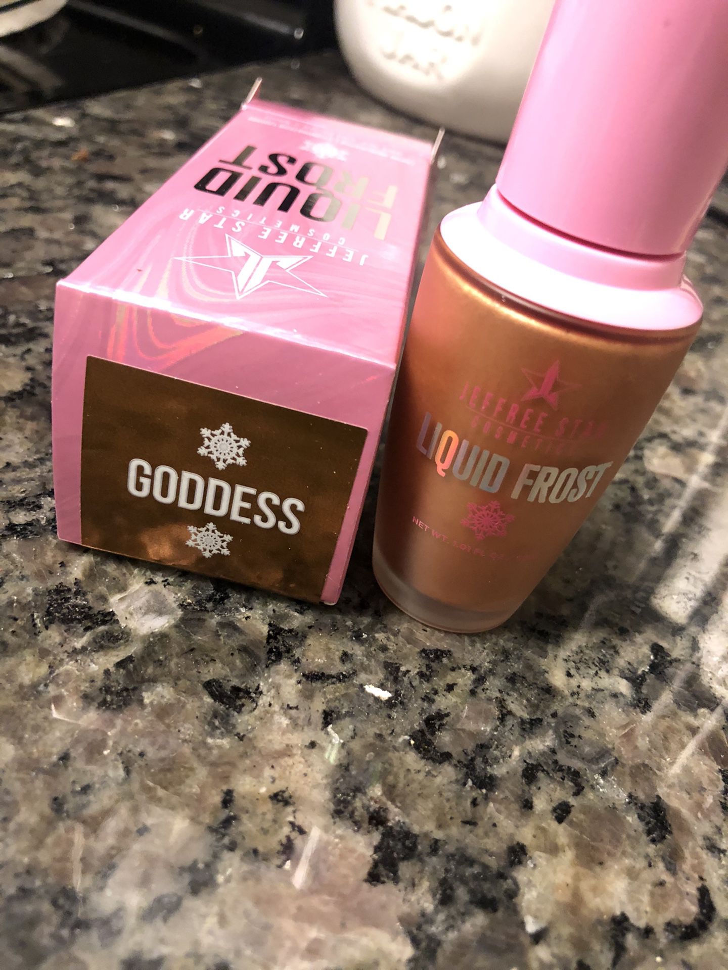 Jeffree Star Cosmetics Liquid Frost Highlighter in shade Goddess