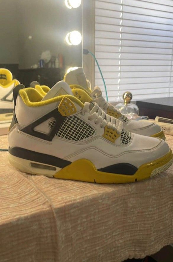 Jordan 4s 