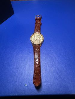 Gold-Tone Eiffel Tower Wristwatch Brown Leather Strap