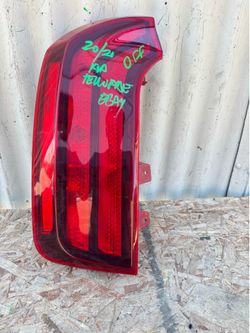 2020 2021 2022 kia Telluride left driver side tail light OEM used