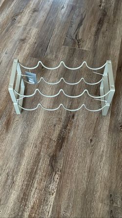 2-Tier Wine Bottle Rack – Holds 8 Bottles 🍷