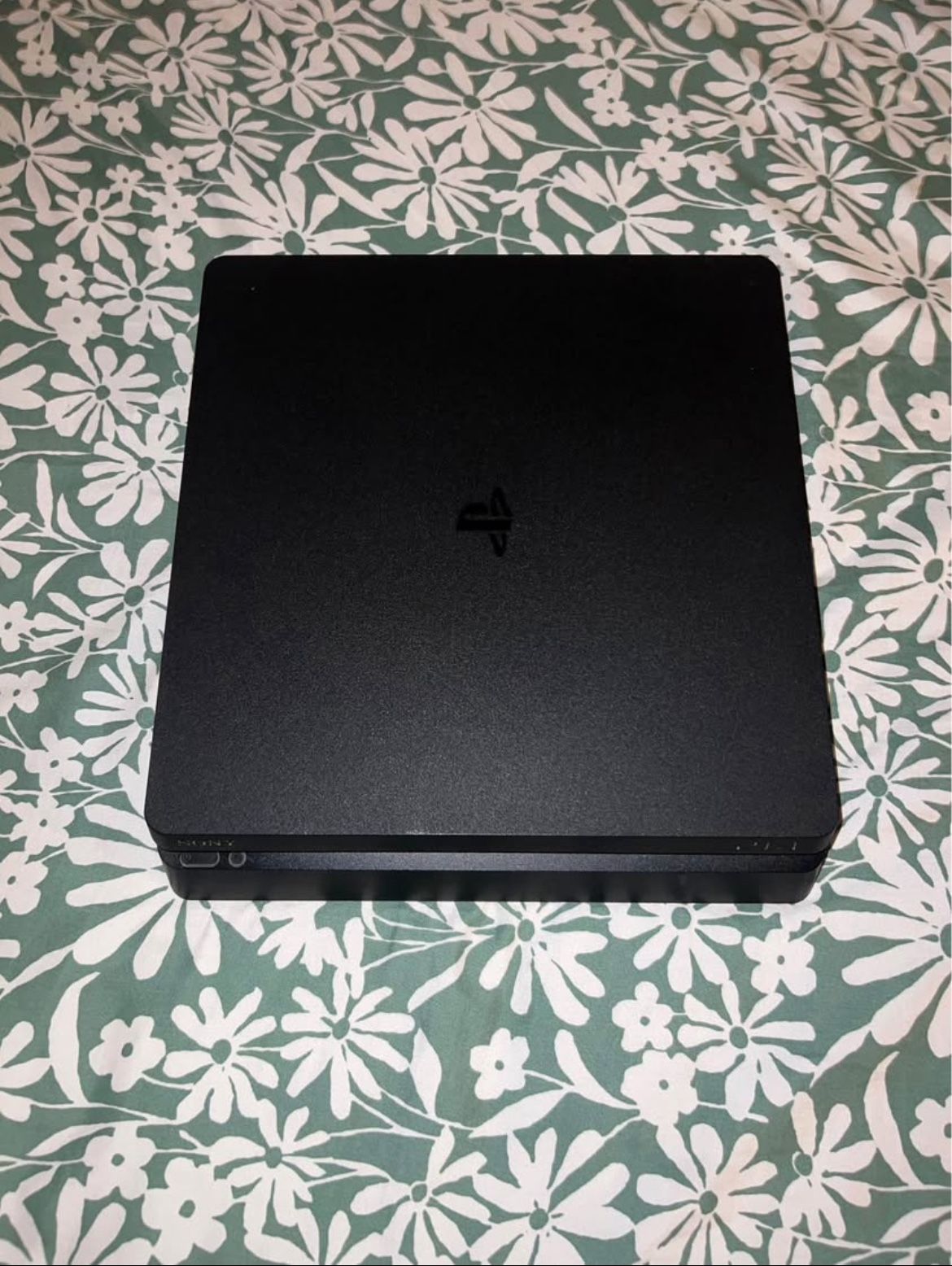 PlayStation 4 Slim 500GB – Great Condition – PS4 Console Only