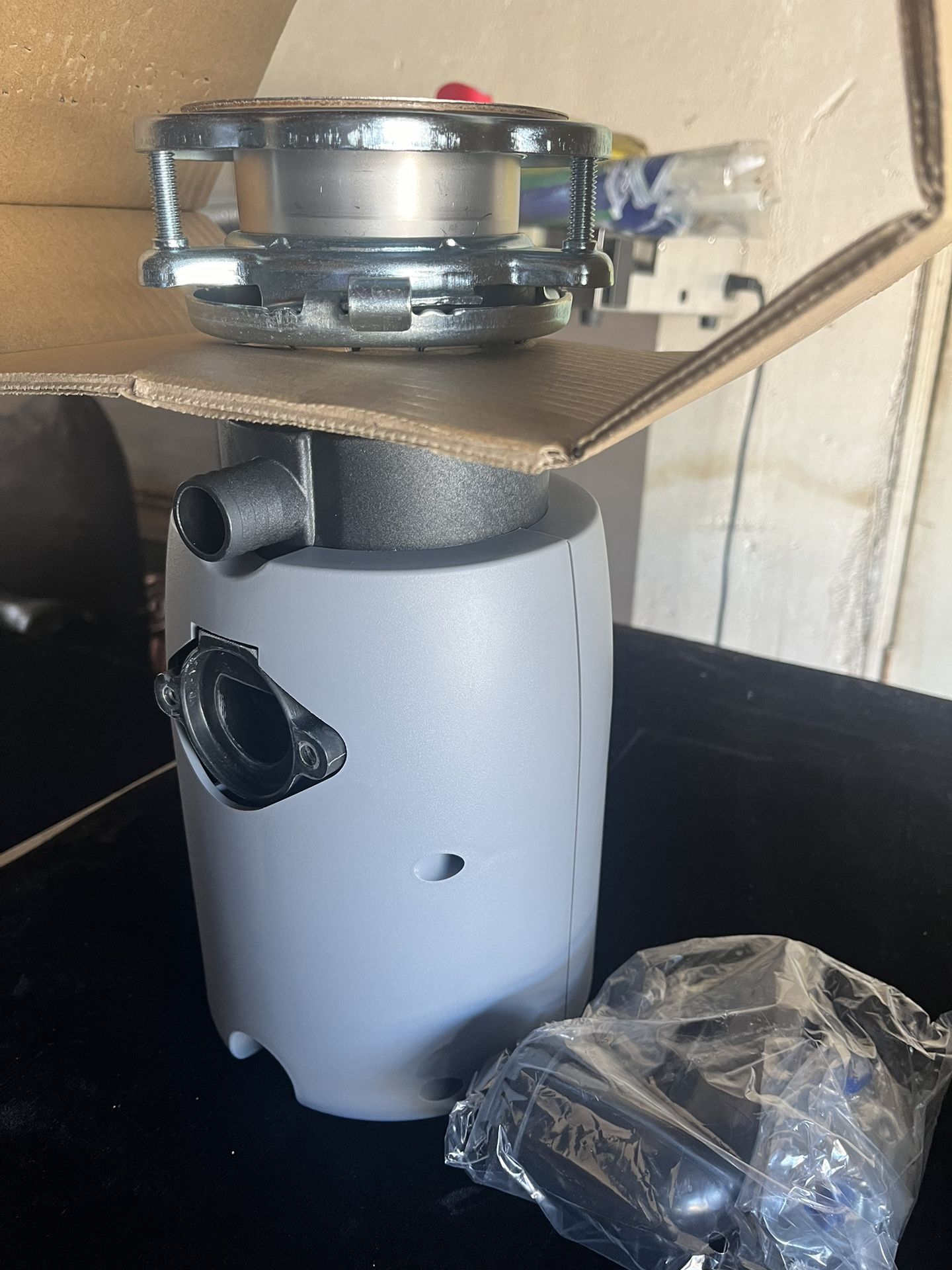 New Kenmore  1/2  HP Waste Trash Disposal 