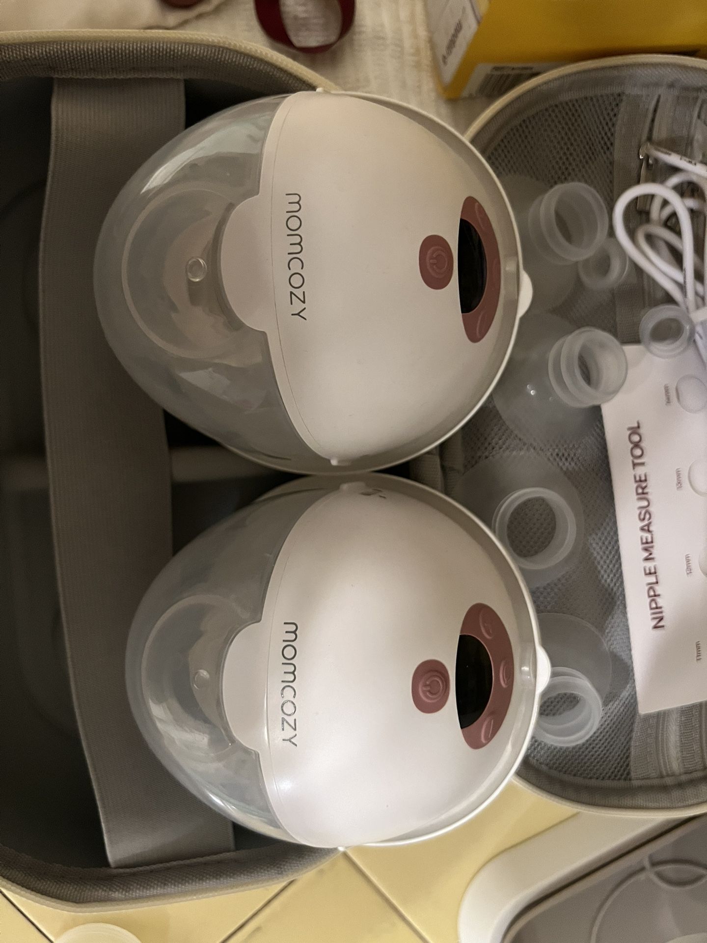 Momcozy M5 Wearable Pump