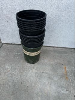 Used 5 gall nursery pots 13 for $15