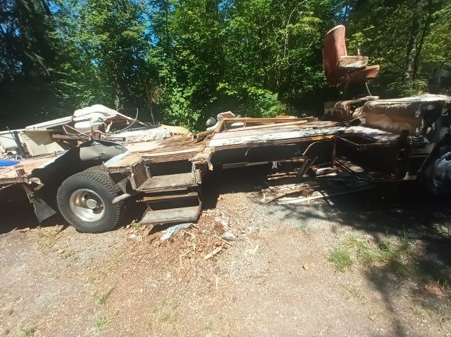 Motorhome Frame/ Bed 'FREE'