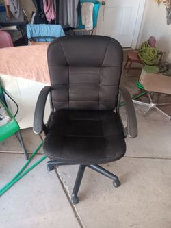 Office chair cloth    in good condition