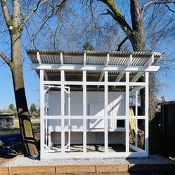 Stunning chicken Coop (price range very)