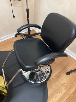 Stylist / Barber, Esthetician chair