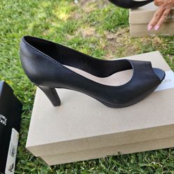 Women Shoes Size 71/2