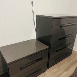 GAVETERO CON MESA DE NOCHE 