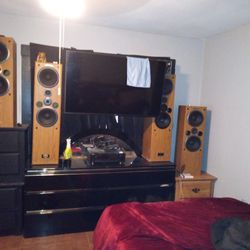 Pioneer Surround Sound System With TV 