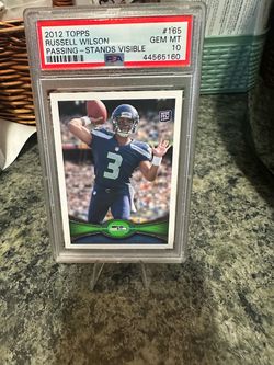 2012 Topps #40 Russell Wilson PSA 10 Stands in Background Rookie RC