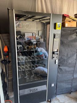 Vending machine with card reader