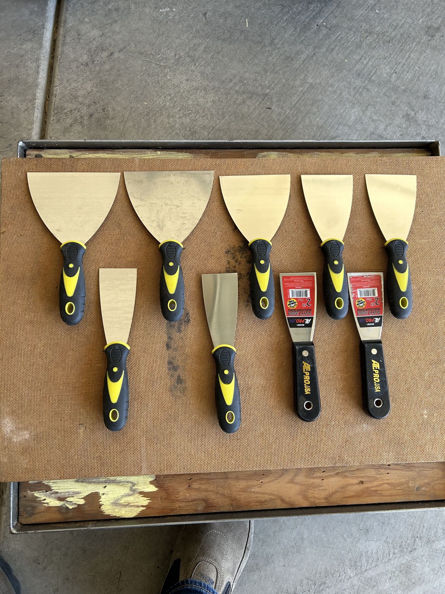 PUTTY KNIFES. ALL FOR $18.oo