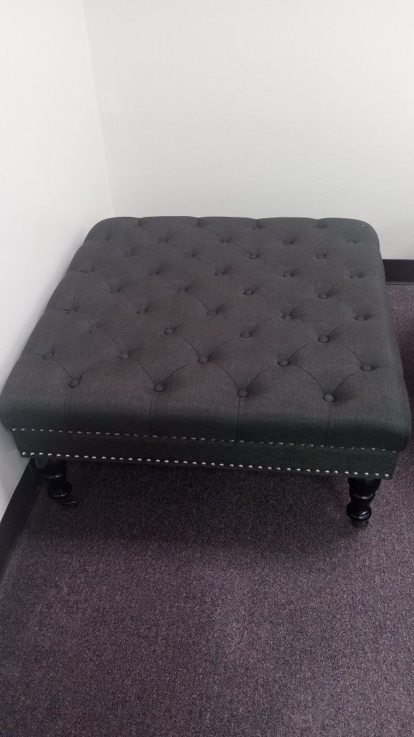Ottoman's & Benches On Sale 