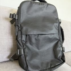 Incase EO Travel Backpack 