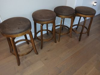 4 Counter Stools