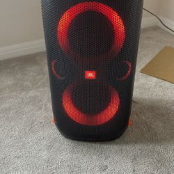 Ubl Party Box Speaker 110