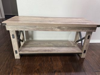 Beautiful Entryway Bench