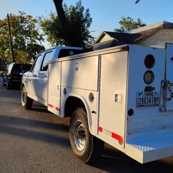 1997 Ford 350 Gasoline V8 