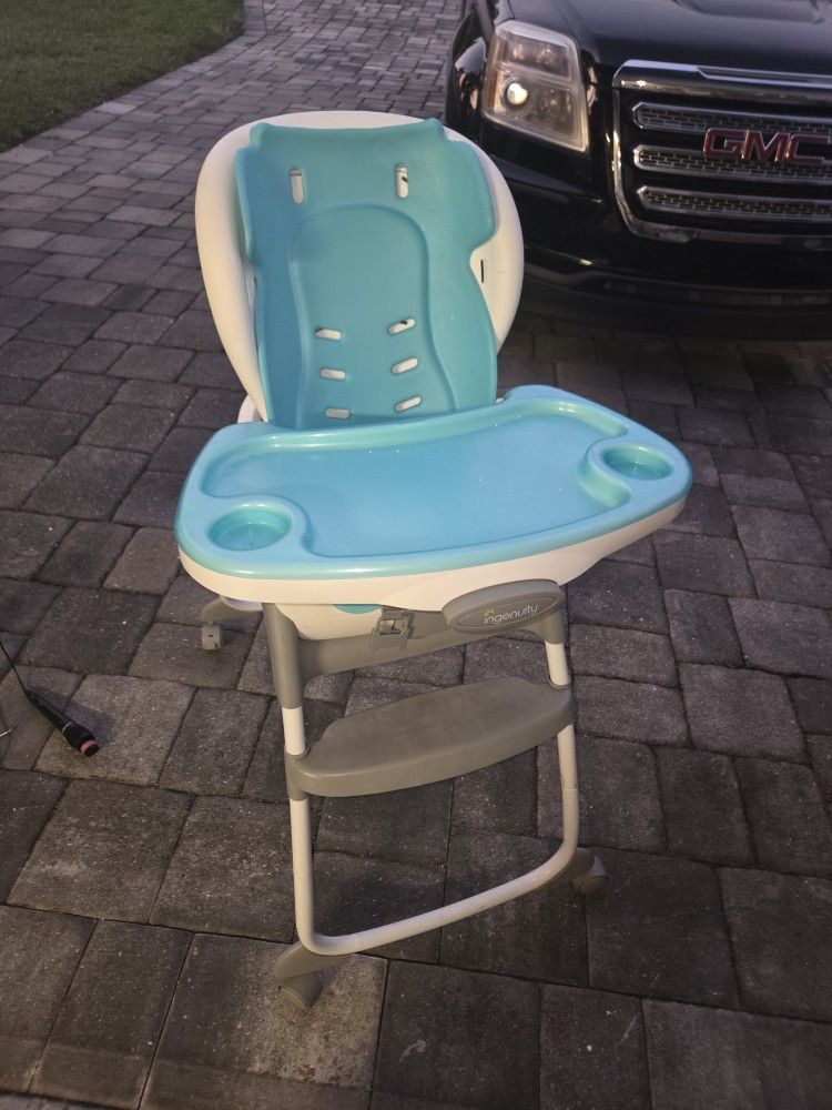 ngenuity SmartClean Trio Elite 3-in-1 Convertible Baby High chair