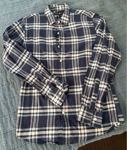 Men’s small blue flannel button up shirt