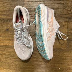 Asics GT 2000 10 Size 11.5 Women