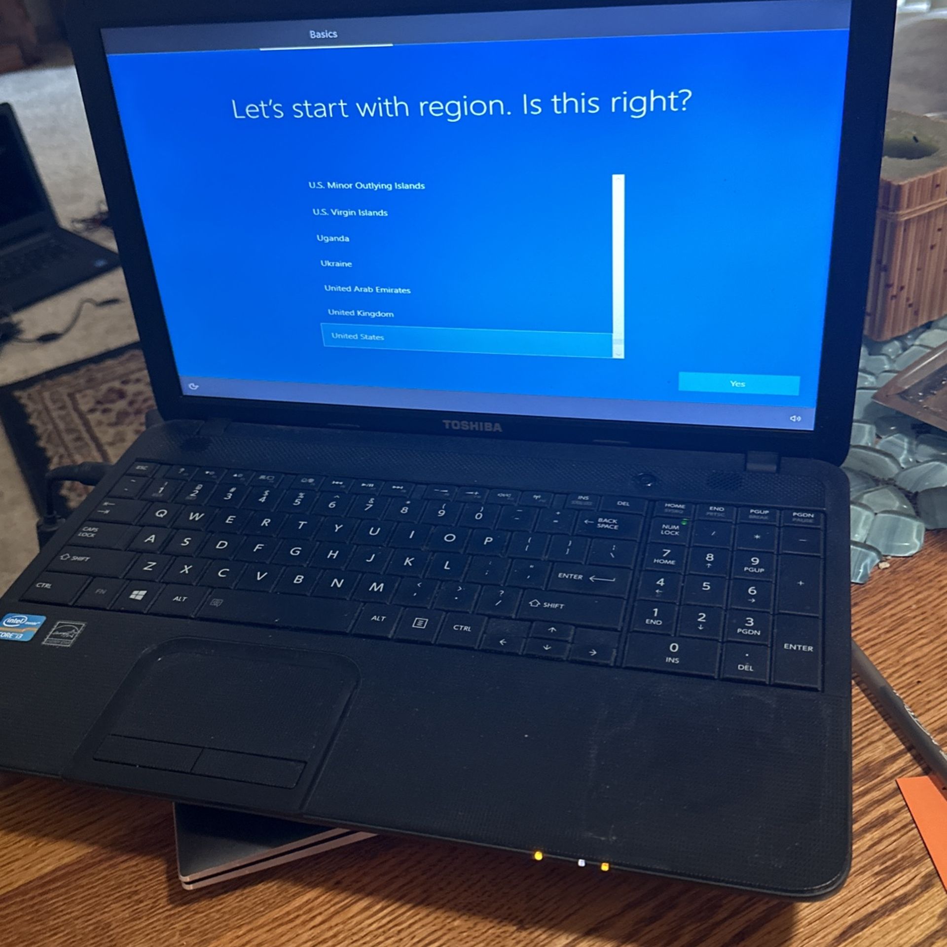 Toshiba C855-S5306 Win 10 Pro