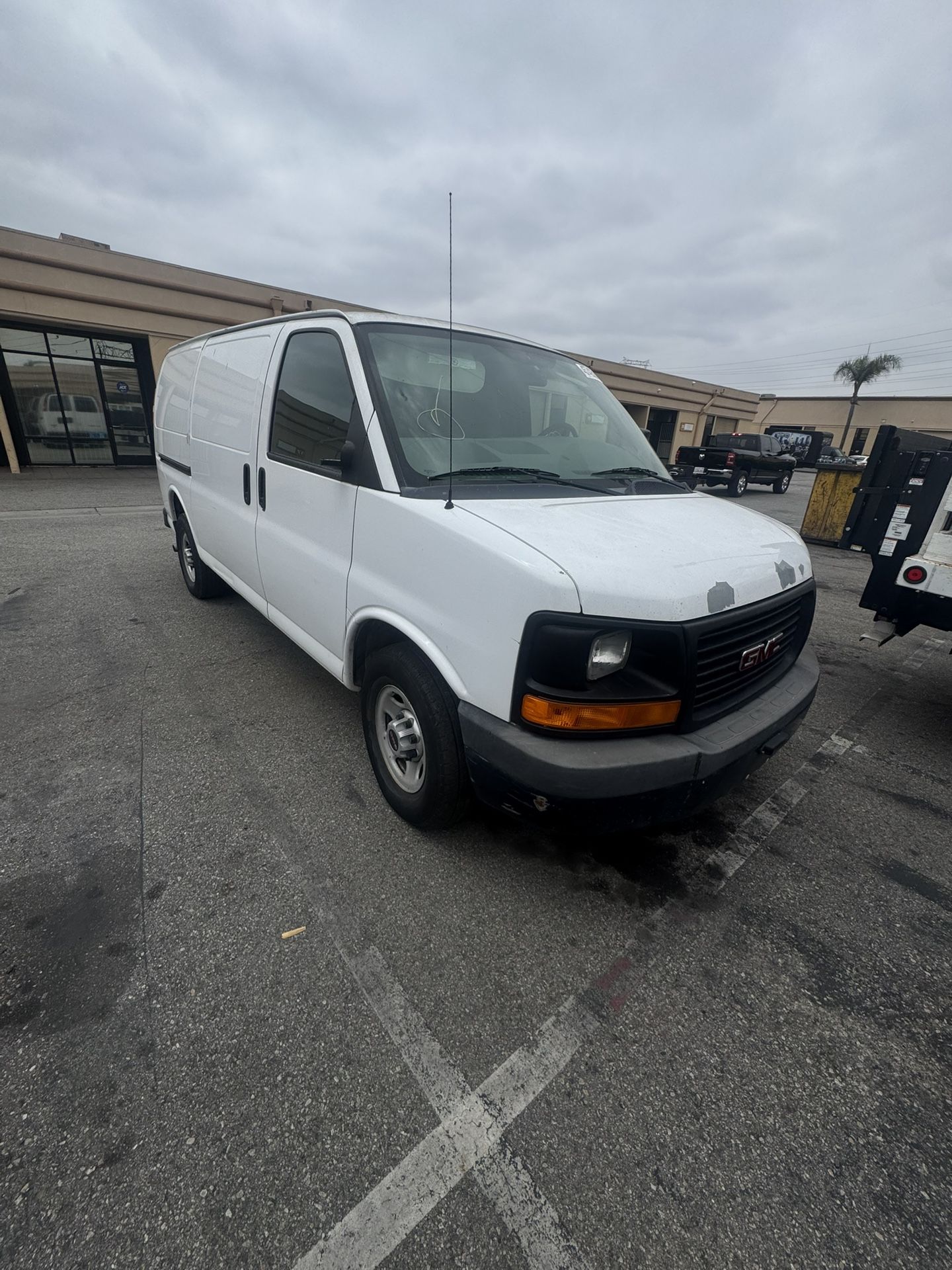 2013 Savannah Van Parts