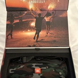 JBL - Charge 4 Excellent Condition 