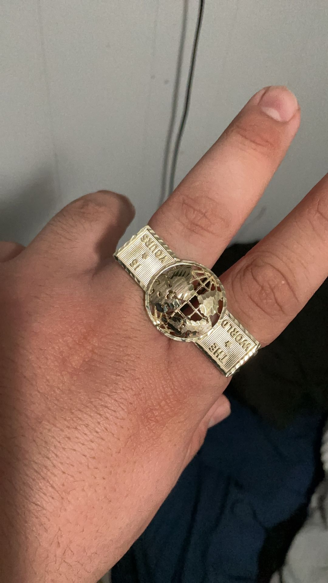 The World Is Yours Two Finger Ring